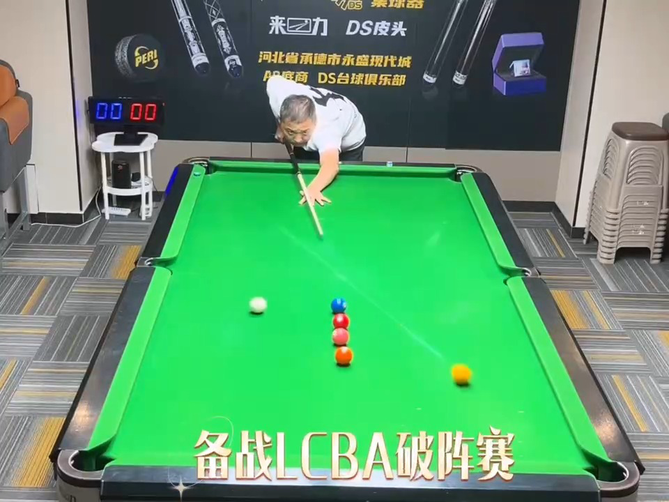 包含【球桌升级】新型智能球桌助推斯诺克竞技水平提升的词条