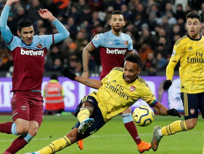 爱游戏体育:英超的紧张节奏:比赛与休赛期的平衡的简单介绍 爱游戏体育:英超的紧张节奏:比赛与休赛期的平衡的简单介绍