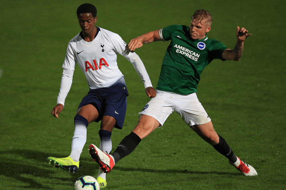 包含爱游戏体育：英超谢周三的防守反击战术解析的词条