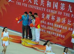 包含爱游戏：从新手到专家：年轻运动员的成长轨迹的词条