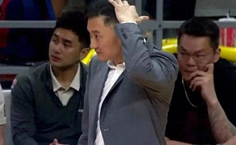 爱游戏APP:广州恒大队“全华班”成“笑话”，球迷：没“外援”，啥也不是！的简单介绍