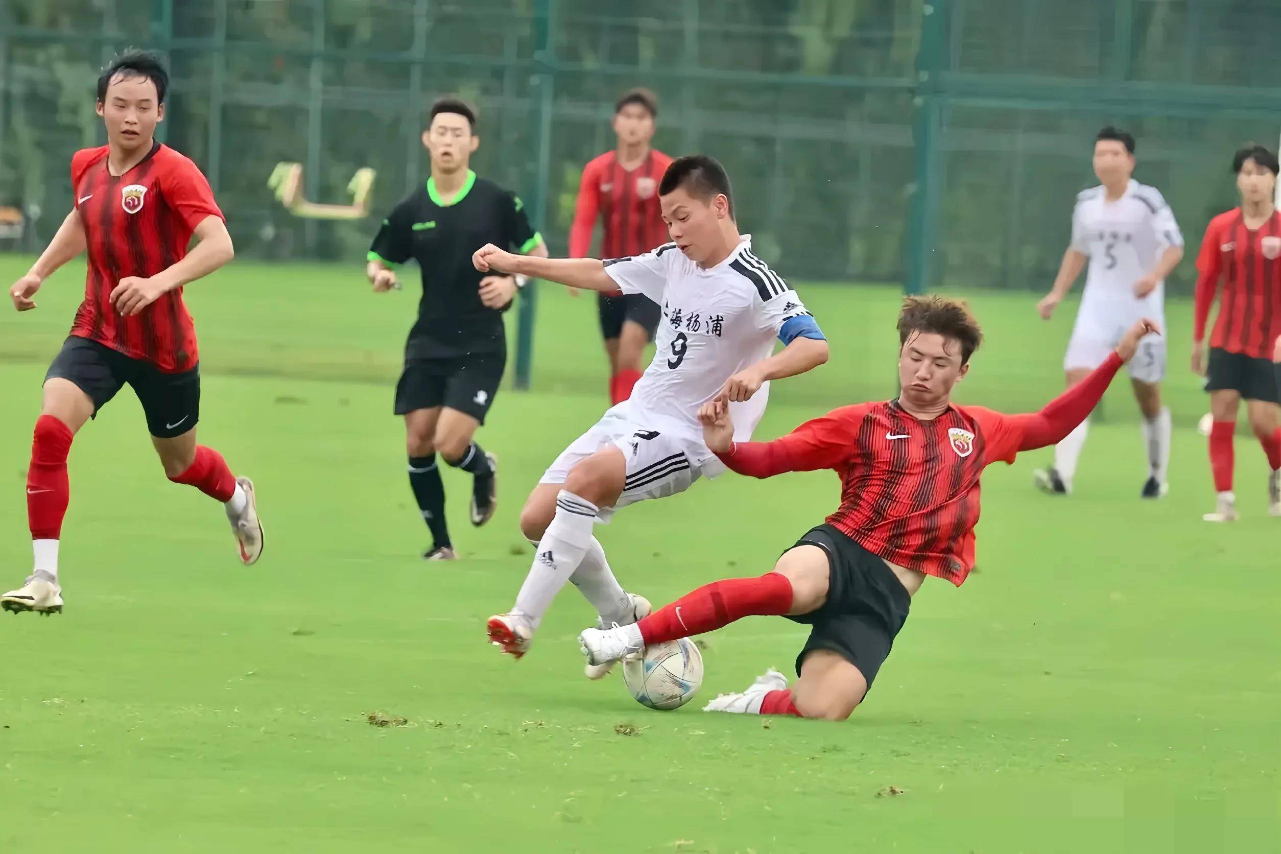 爱游戏-关于爱游戏APP:老将郑智：担任俱乐部青训总监，为中国足球培养未来之星的信息